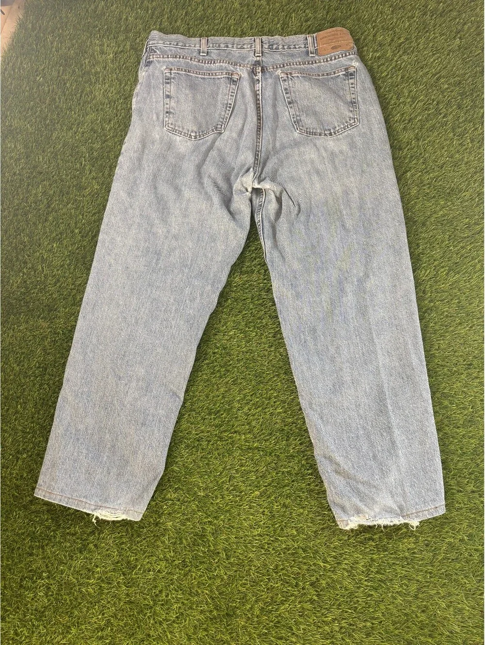 Abercrombie & Fitch Men's Light Wash Denim Jeans 38x32